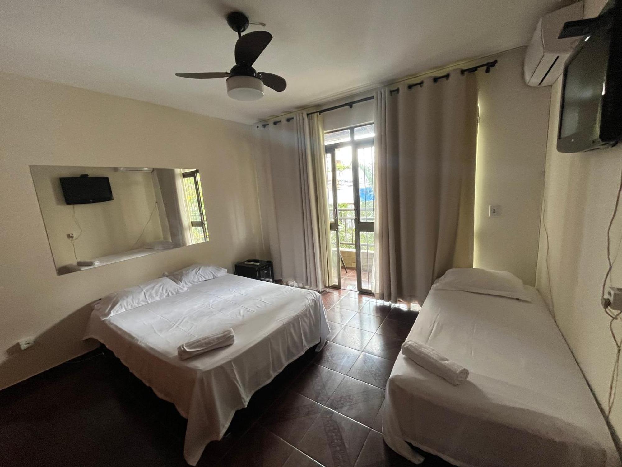 Casa Quintal Bueno! 5 Quartos Com Ar Split E Internet Ultra! Perto Do Melhor De Goiania! Marista Parques Areiao E Vaca Brava Hospital Premium Mater Dei Blue Fit Perdomo Goiania Shopping! Ngoại thất bức ảnh