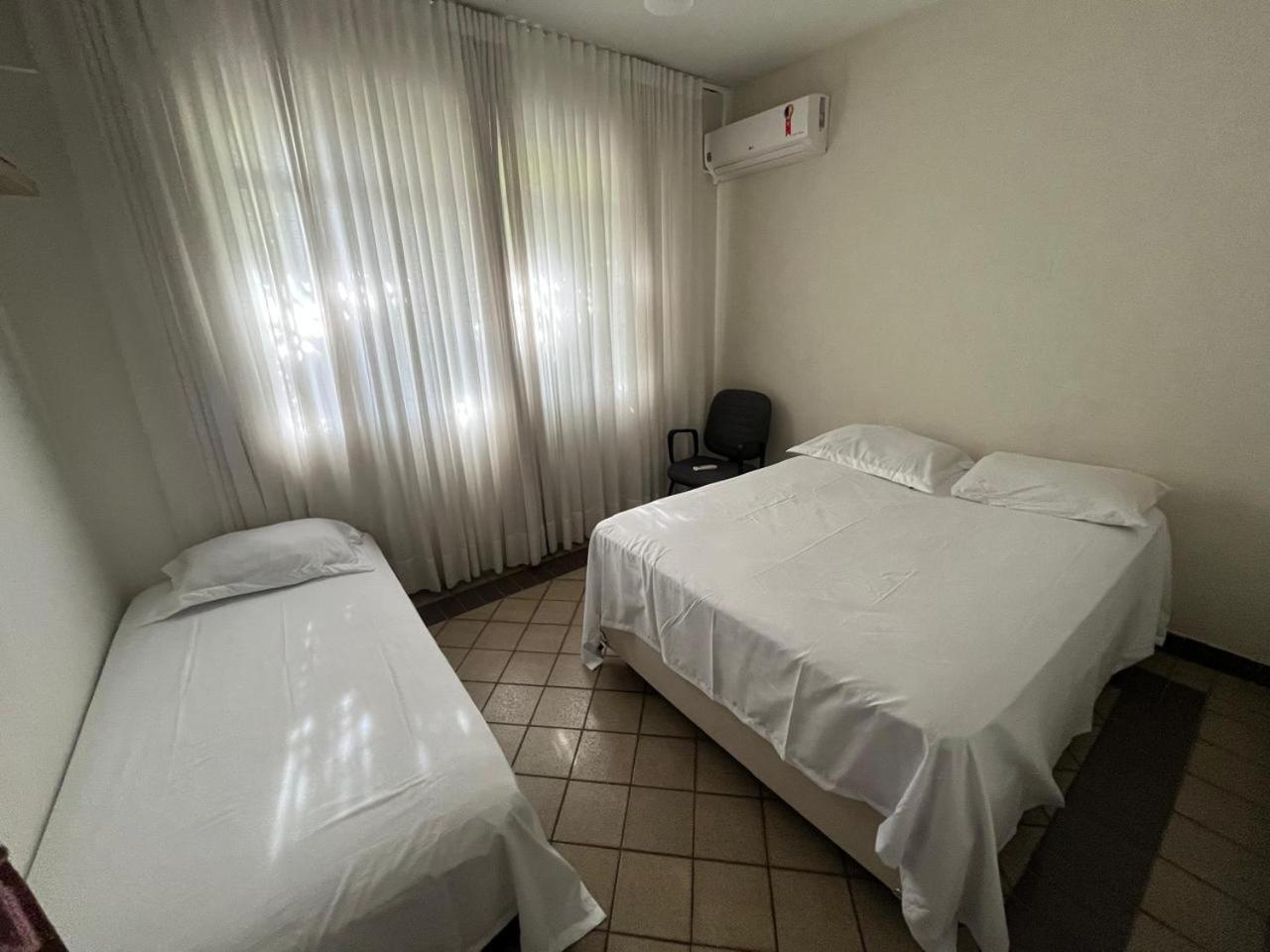 Casa Quintal Bueno! 5 Quartos Com Ar Split E Internet Ultra! Perto Do Melhor De Goiania! Marista Parques Areiao E Vaca Brava Hospital Premium Mater Dei Blue Fit Perdomo Goiania Shopping! Ngoại thất bức ảnh